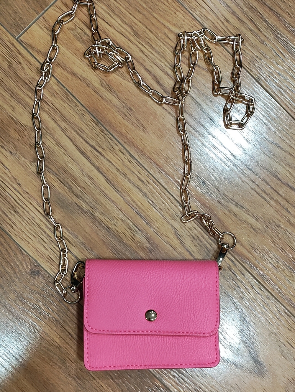 Universal Thread Pink Crossbody Wallet with Gold Chain